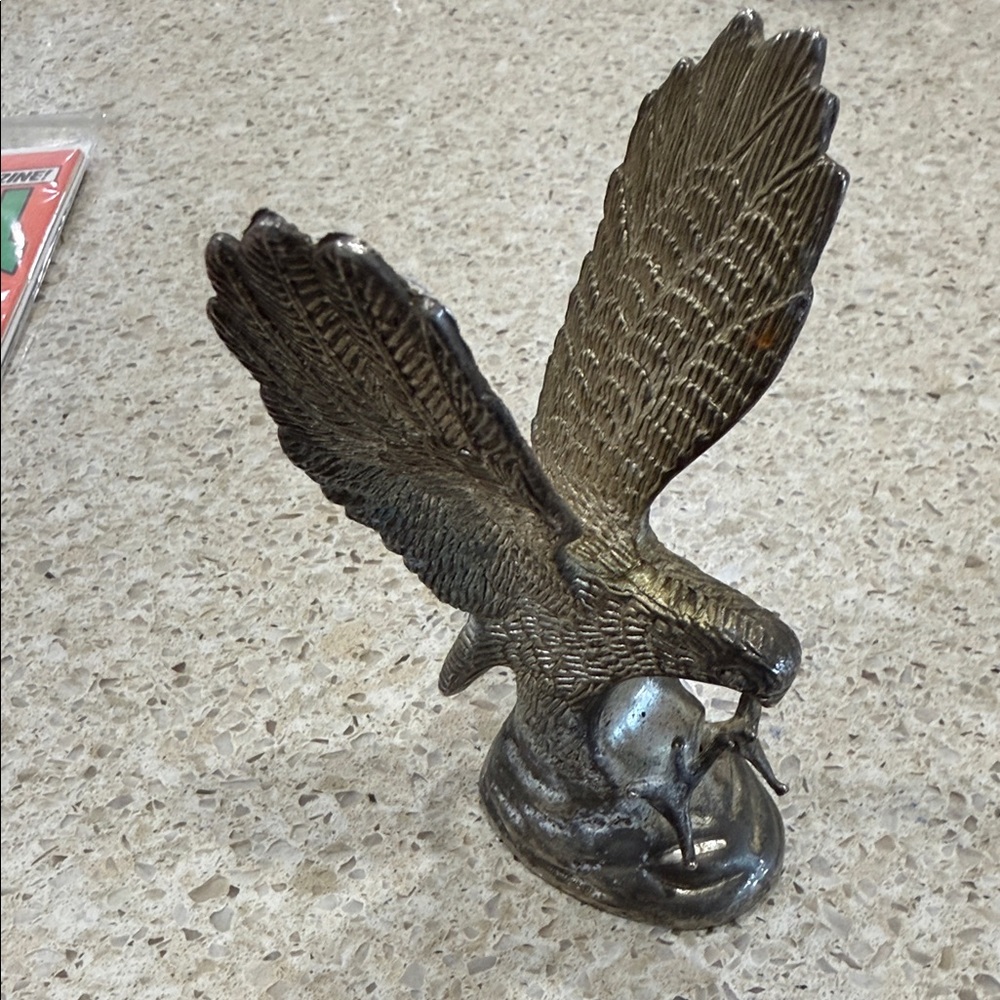 Hampshire Metal Eagle Sculpture in Antique Silver